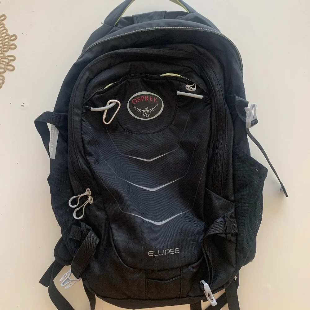 OSPREY Black Ellipse Backpack with Subtle Gray Accents